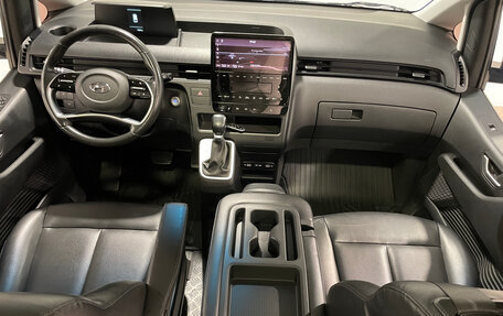 Hyundai Staria, 2021 год, 3 990 000 рублей, 23 фотография