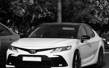 Toyota Camry, 2021 год, 3 500 000 рублей, 3 фотография