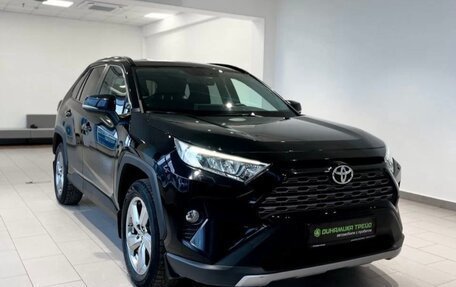 Toyota RAV4, 2021 год, 2 950 000 рублей, 3 фотография