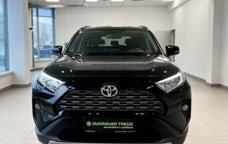 Toyota RAV4, 2021 год, 2 950 000 рублей, 2 фотография