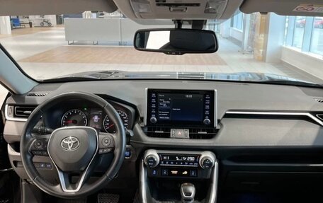 Toyota RAV4, 2021 год, 2 950 000 рублей, 12 фотография