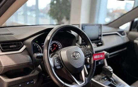 Toyota RAV4, 2021 год, 2 950 000 рублей, 11 фотография