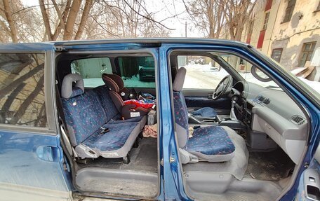 Nissan Serena I, 2000 год, 330 000 рублей, 3 фотография