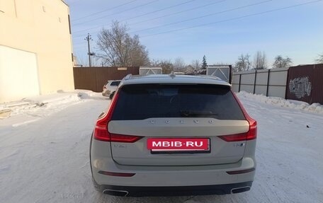 Volvo V60 II, 2019 год, 1 990 000 рублей, 5 фотография