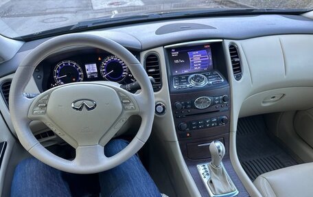 Infiniti QX50 I рестайлинг, 2014 год, 1 830 000 рублей, 11 фотография