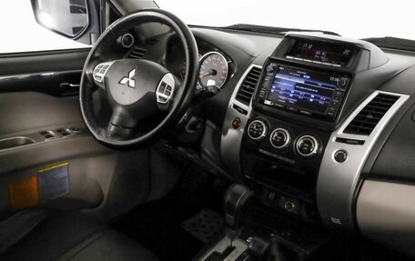 Mitsubishi Pajero Sport II рестайлинг, 2015 год, 1 949 000 рублей, 9 фотография