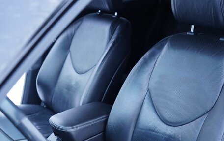 Toyota RAV4, 2012 год, 1 699 999 рублей, 9 фотография