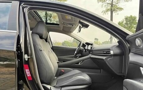 Hyundai Elantra, 2023 год, 1 751 000 рублей, 16 фотография