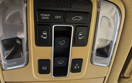 KIA Carnival III, 2018 год, 3 000 000 рублей, 22 фотография