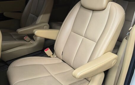 KIA Carnival III, 2018 год, 3 000 000 рублей, 32 фотография