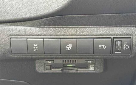 Toyota Corolla, 2022 год, 1 380 000 рублей, 11 фотография