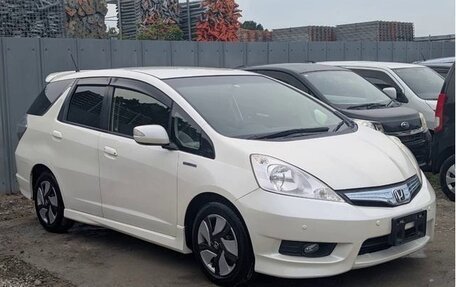 Honda Fit Shuttle I рестайлинг, 2015 год, 865 000 рублей, 3 фотография
