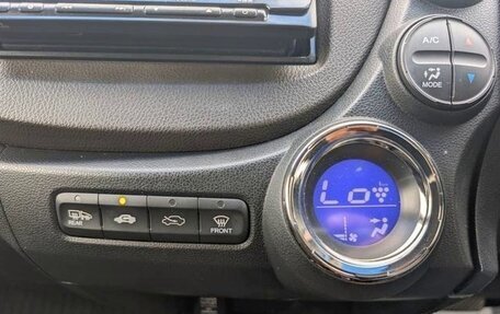 Honda Fit Shuttle I рестайлинг, 2015 год, 865 000 рублей, 11 фотография