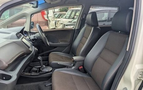 Honda Fit Shuttle I рестайлинг, 2015 год, 865 000 рублей, 14 фотография