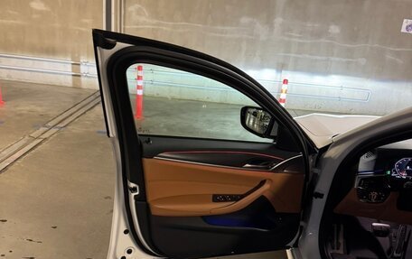 BMW 5 серия, 2021 год, 5 100 000 рублей, 5 фотография