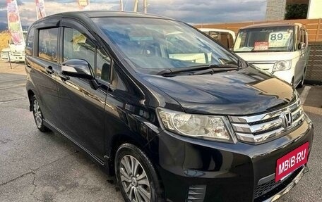 Honda Freed I, 2014 год, 862 000 рублей, 3 фотография