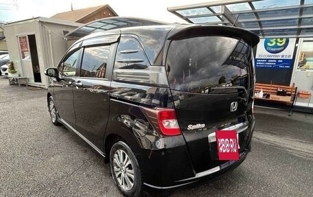 Honda Freed I, 2014 год, 862 000 рублей, 6 фотография
