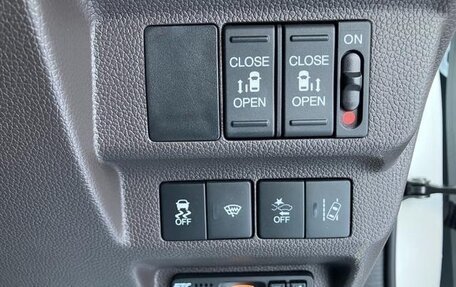 Honda Freed II, 2021 год, 1 270 000 рублей, 10 фотография