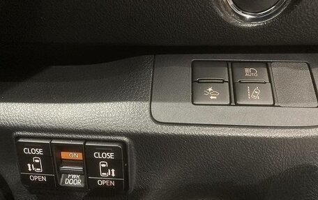 Toyota Sienta II, 2021 год, 1 275 000 рублей, 17 фотография