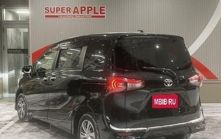 Toyota Sienta II, 2021 год, 1 275 000 рублей, 6 фотография