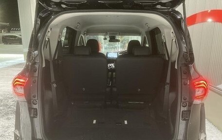 Toyota Sienta II, 2021 год, 1 275 000 рублей, 24 фотография