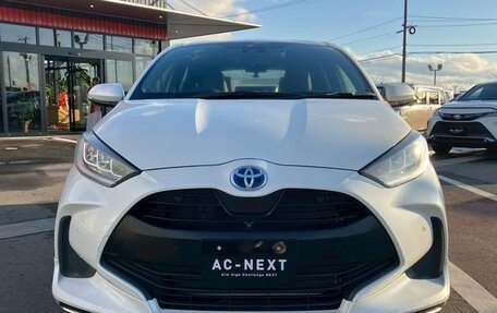 Toyota Yaris, 2022 год, 920 007 рублей, 4 фотография