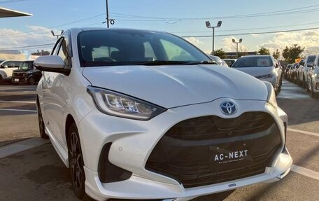Toyota Yaris, 2022 год, 920 007 рублей, 5 фотография