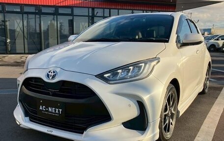 Toyota Yaris, 2022 год, 920 007 рублей, 2 фотография