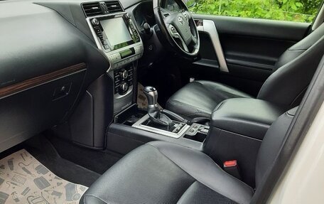 Toyota Land Cruiser Prado 150 рестайлинг 2, 2018 год, 4 500 000 рублей, 4 фотография