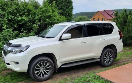 Toyota Land Cruiser Prado 150 рестайлинг 2, 2018 год, 4 500 000 рублей, 2 фотография