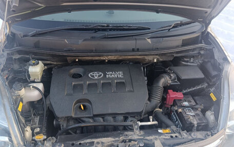 Toyota ISis I, 2010 год, 1 060 000 рублей, 12 фотография