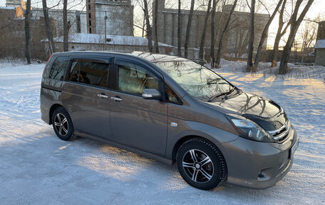 Toyota ISis I, 2010 год, 1 060 000 рублей, 3 фотография