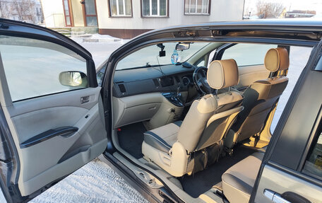 Toyota ISis I, 2010 год, 1 060 000 рублей, 15 фотография