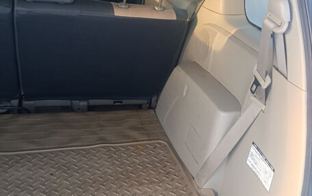 Toyota ISis I, 2010 год, 1 060 000 рублей, 21 фотография