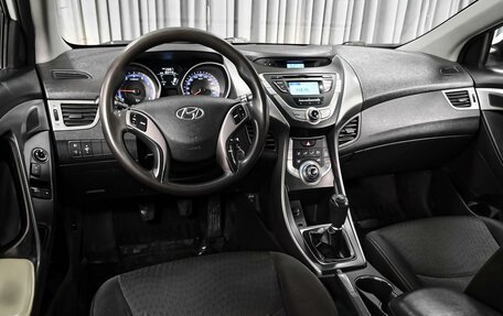 Hyundai Elantra V, 2013 год, 938 000 рублей, 6 фотография