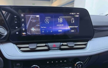 Chevrolet Monza, 2022 год, 1 240 000 рублей, 13 фотография