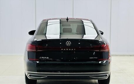 Volkswagen Passat B8 рестайлинг, 2022 год, 1 800 300 рублей, 6 фотография