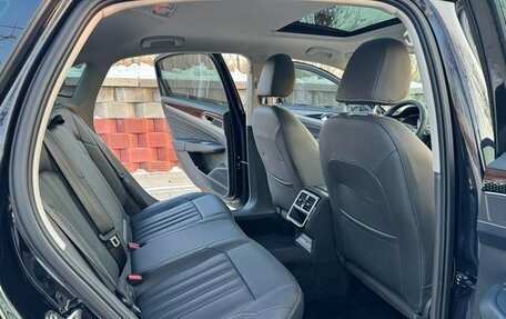 Volkswagen Passat B8 рестайлинг, 2023 год, 1 900 300 рублей, 13 фотография