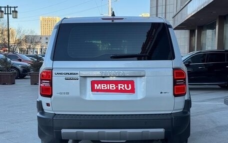 Toyota Land Cruiser Prado, 2024 год, 10 600 000 рублей, 4 фотография