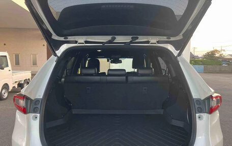 Toyota Harrier, 2019 год, 2 158 000 рублей, 22 фотография
