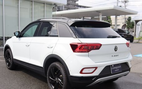 Volkswagen T-Roc I, 2023 год, 1 890 000 рублей, 7 фотография