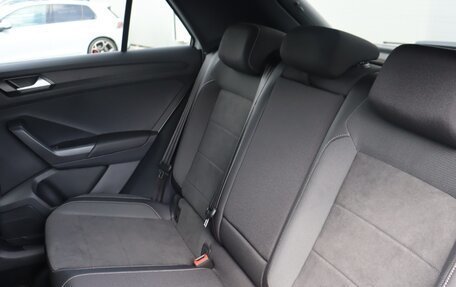 Volkswagen T-Roc I, 2023 год, 1 890 000 рублей, 29 фотография