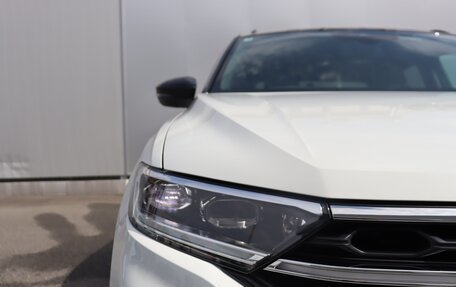 Volkswagen T-Roc I, 2023 год, 1 890 000 рублей, 35 фотография