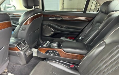 Genesis G90 I рестайлинг, 2017 год, 3 000 000 рублей, 7 фотография