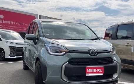 Toyota Sienta, 2022 год, 1 310 007 рублей, 3 фотография