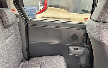 Toyota Sienta, 2022 год, 1 310 007 рублей, 29 фотография