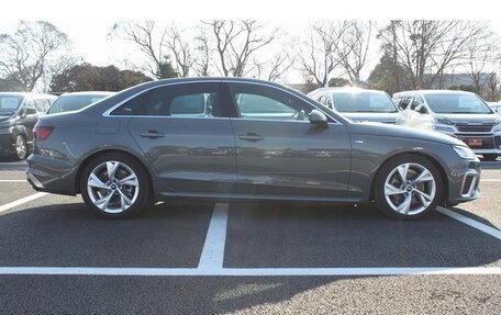 Audi A4, 2022 год, 2 190 000 рублей, 8 фотография