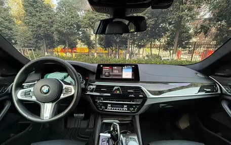 BMW 5 серия, 2019 год, 7 900 000 рублей, 14 фотография