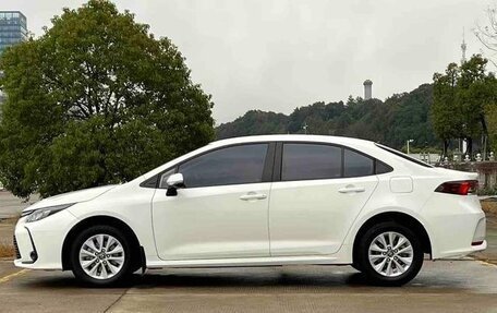 Toyota Corolla, 2022 год, 1 450 000 рублей, 7 фотография