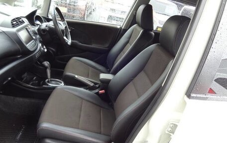 Honda Fit Shuttle I рестайлинг, 2013 год, 698 000 рублей, 13 фотография